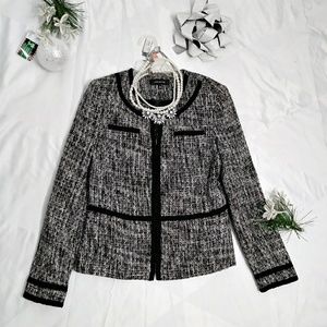 Jones New York Ribbon Ruffle Tweed Blazer sz 8. LAST CALL BEFORE DONATION